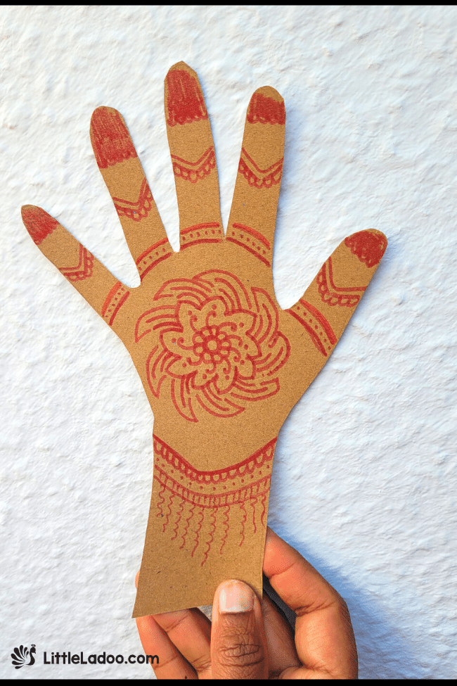 Handprint mehandi Craft