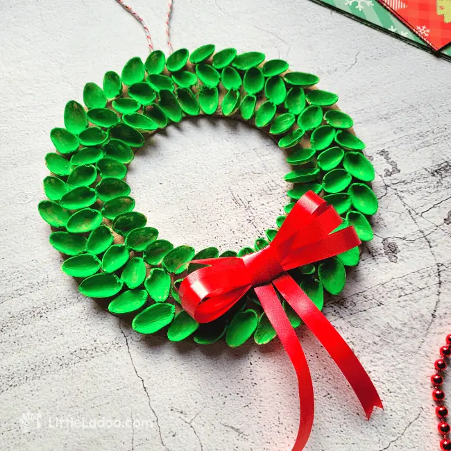 Pistachio shell Wreath Craft